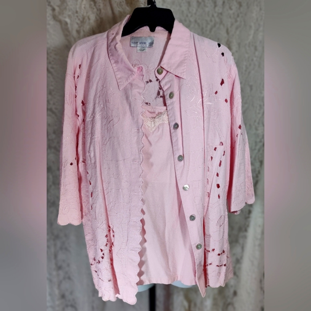 Susan Graver Pink Cut Out Lace Button-Up Blouse EUC